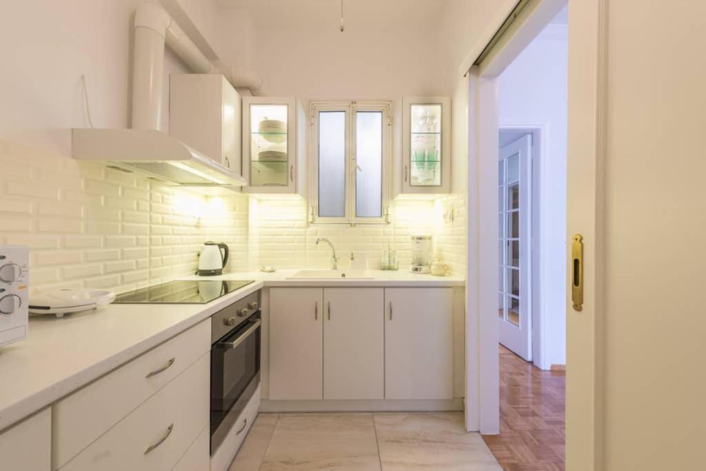 New! Bright & Remodeled 1Bed Apt 2Min Walk To Acropolis Athens Luaran gambar