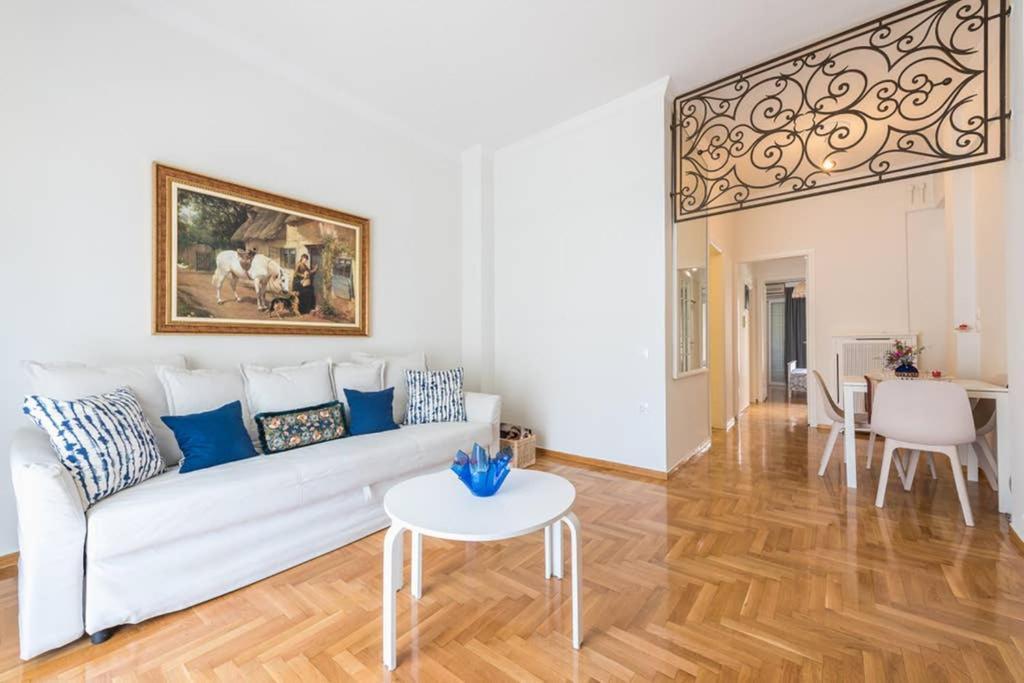 New! Bright & Remodeled 1Bed Apt 2Min Walk To Acropolis Athens Luaran gambar